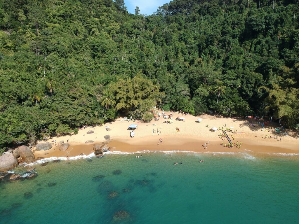 praias mais bonitas de ubatuba